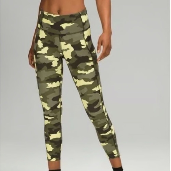 Lululemon Fast and Free camo leggings Sz 8 and 10 EUC - Picture 6 of 6